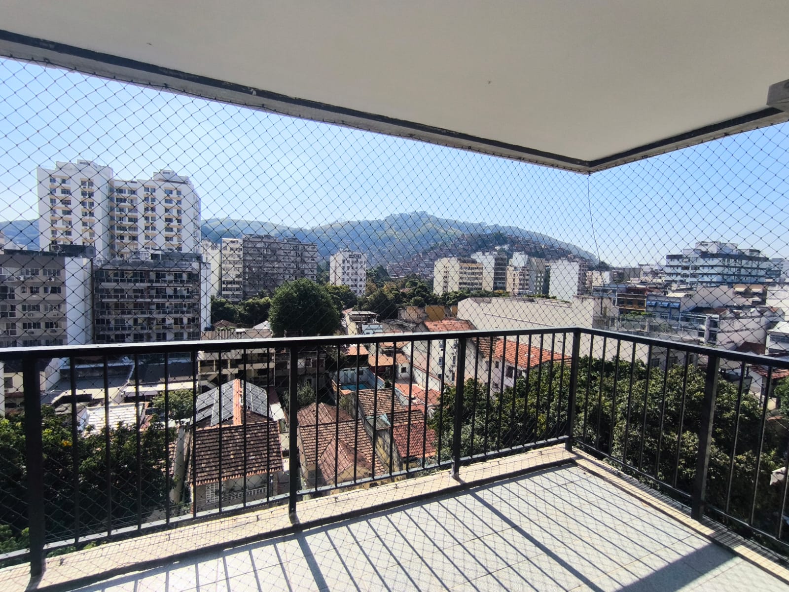 Apartamento para alugar no Grajaú 3 quartos, varanda e duas 